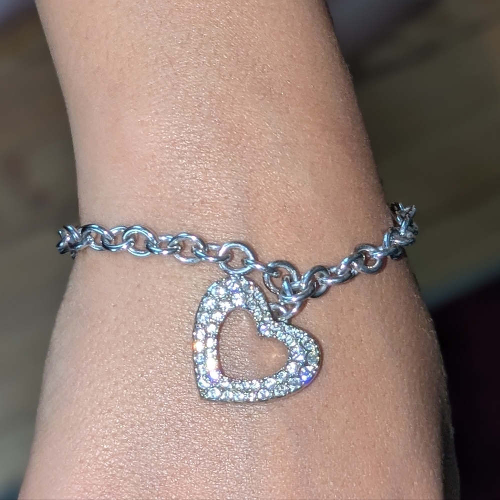 Swarovski heart bracket